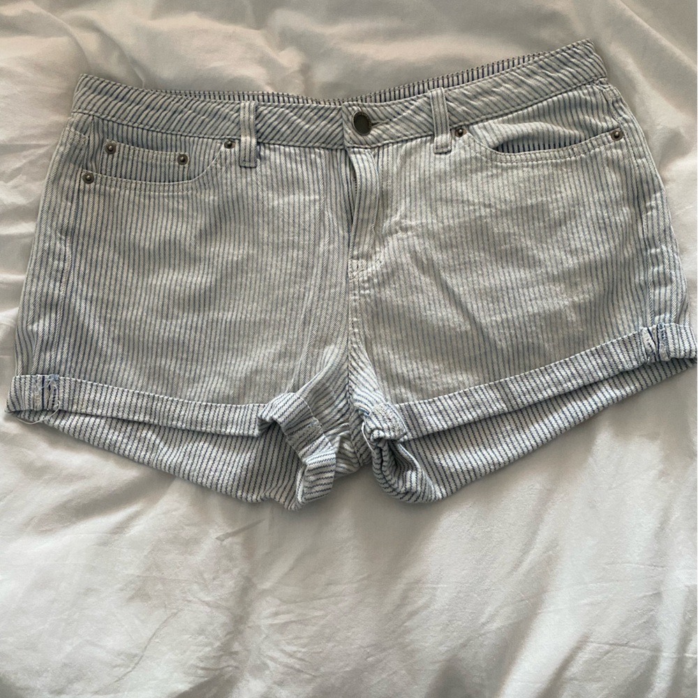 100% Cotton Stripped Blue and White Shorts - Size 30
